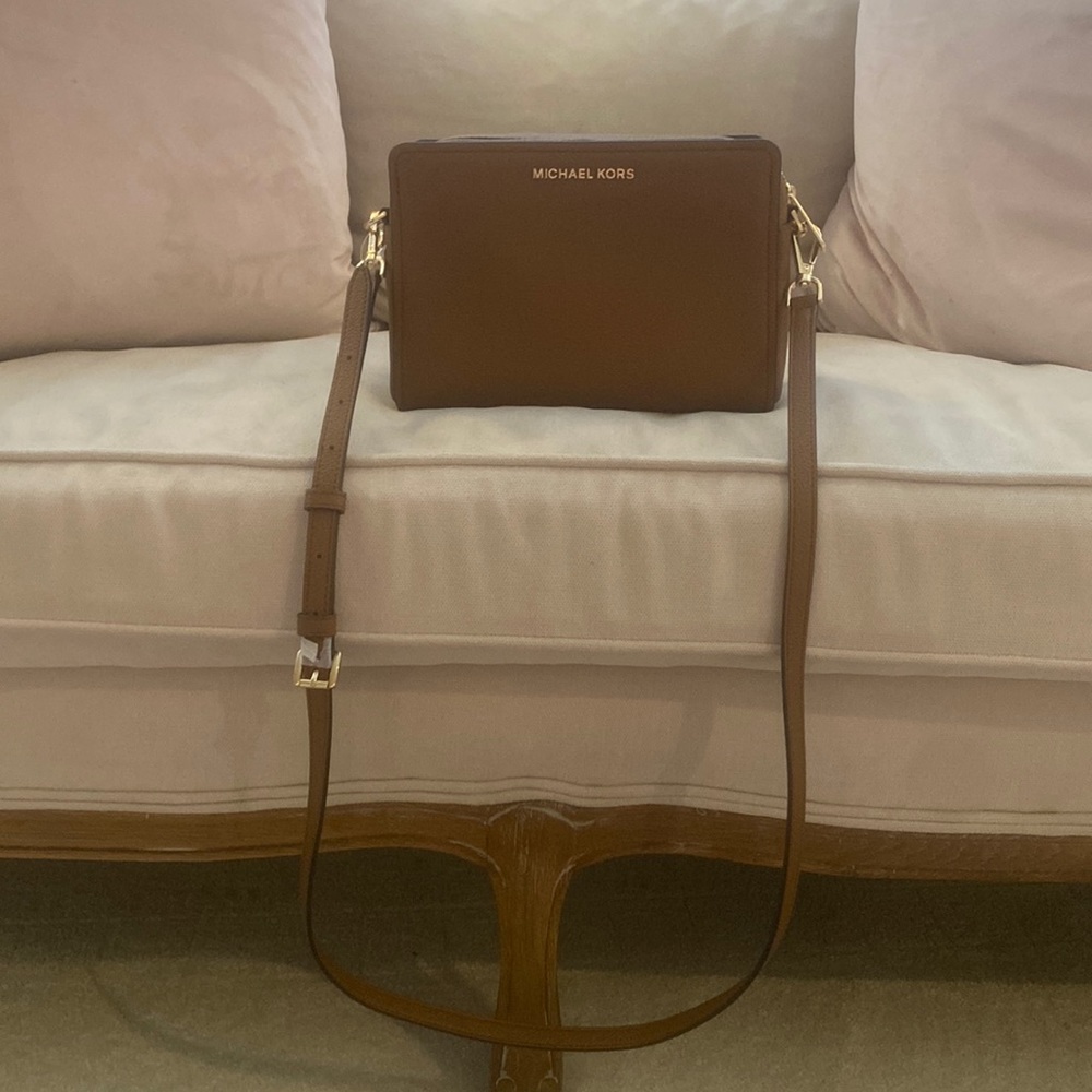 Michael Kors Bristol Messenger Crossbody